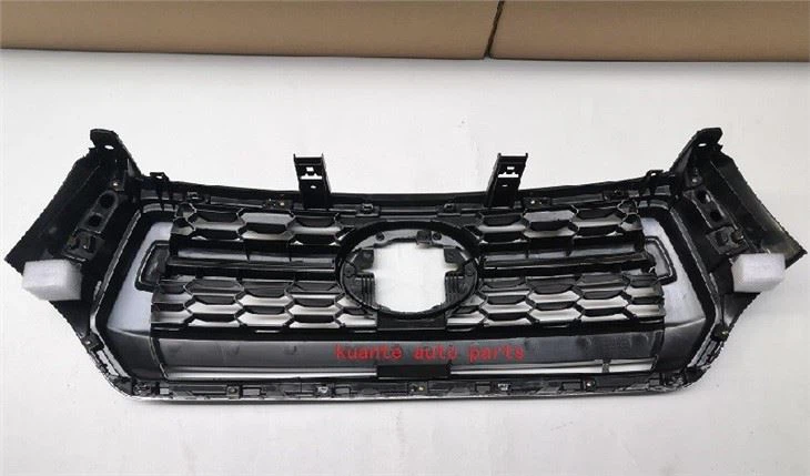 Car Front Grille For Toyota Hilux Revo Rocco 2018 53100-YP030 53111-YP090